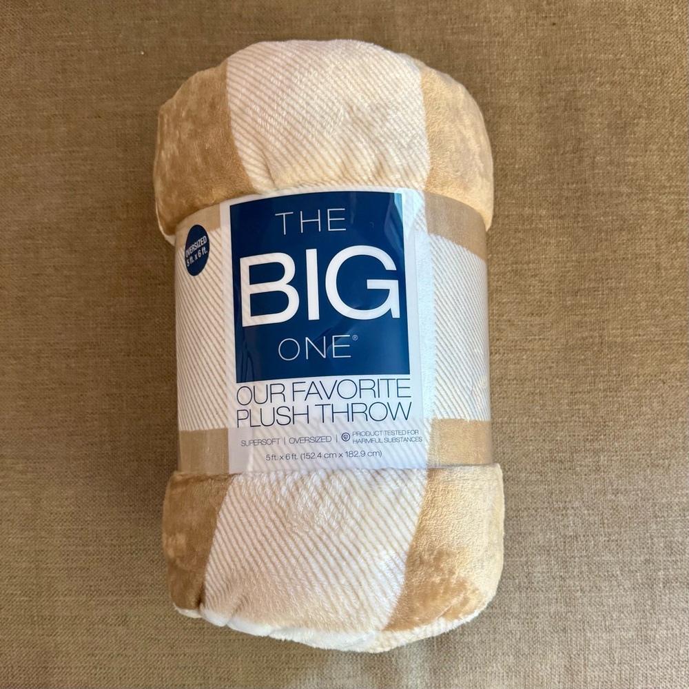 The Big One Supersoft Plush Throw in Tan and Cream
